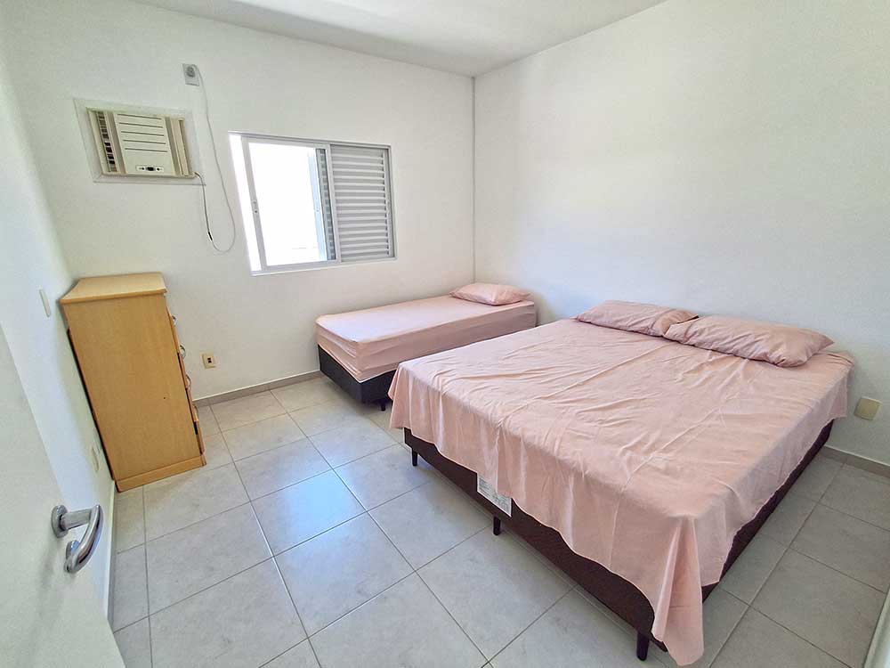 Dormit&oacute;rio 01