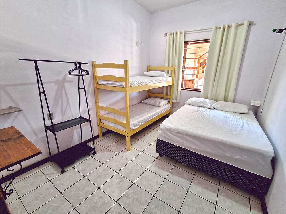 Dormit&oacute;rio 03