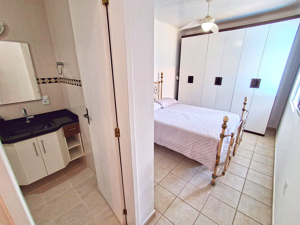 Dormit&oacute;rio 02 (su&iacute;te)