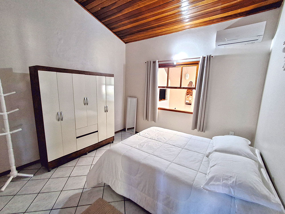 Dormit&oacute;rio 01