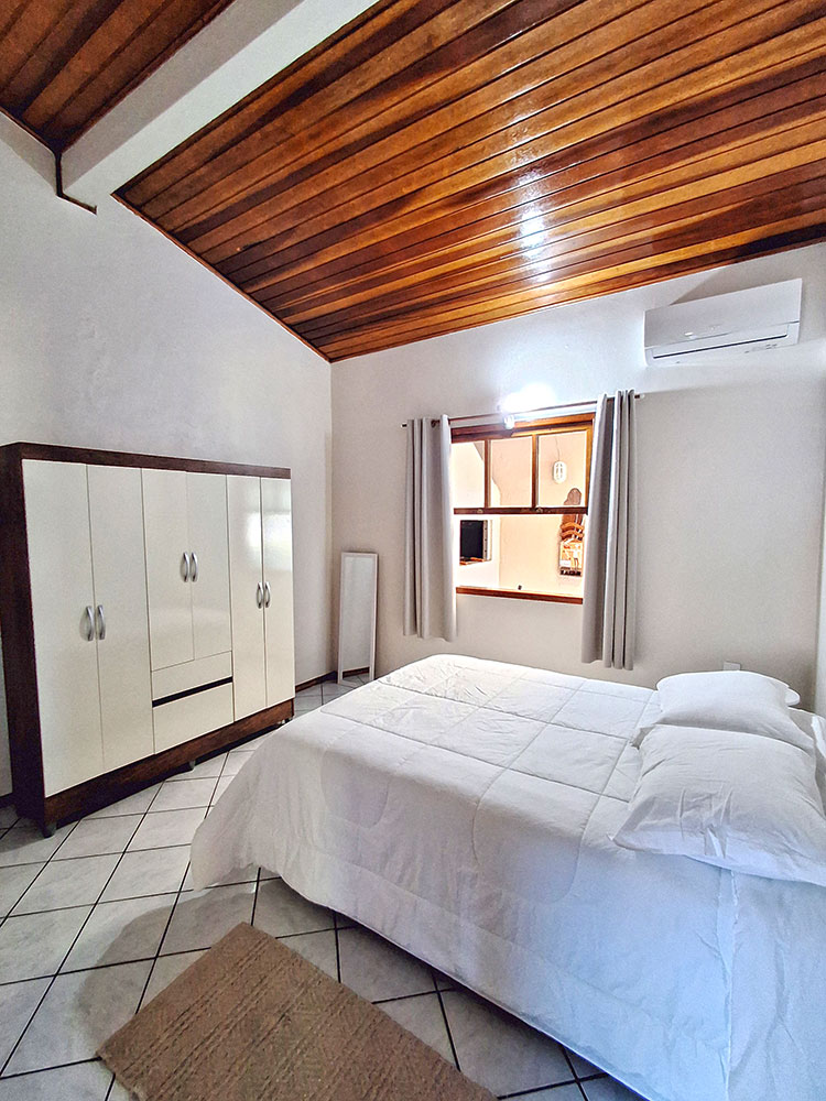 Dormit&oacute;rio 01