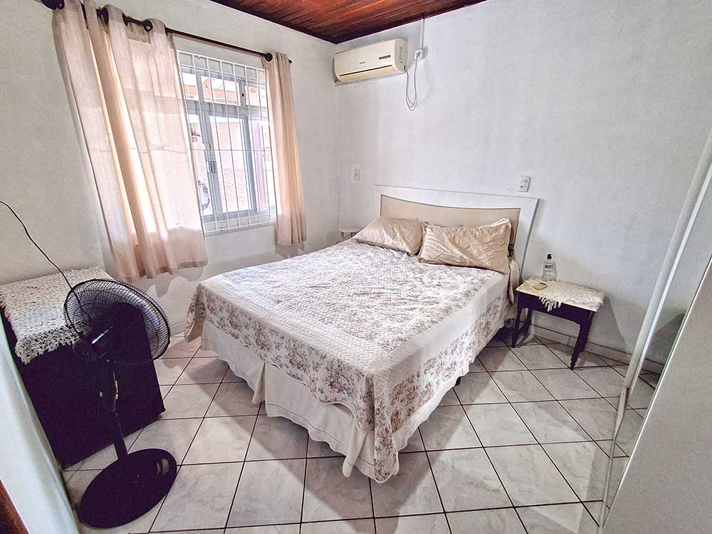 Dormit&oacute;rio 01