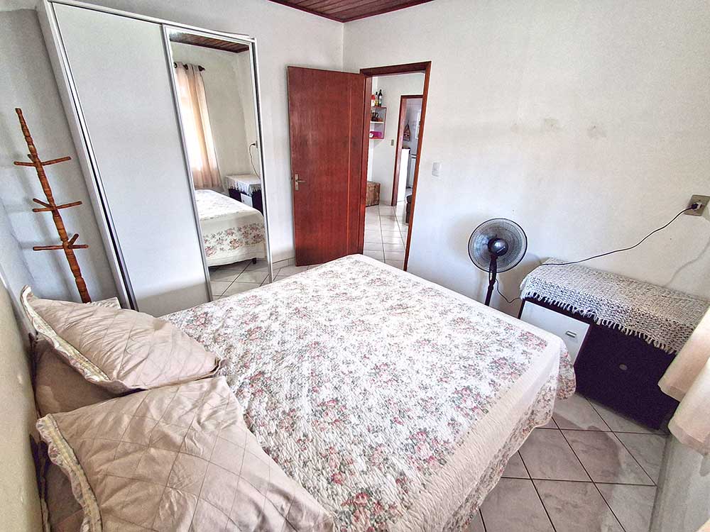 Dormit&oacute;rio 01