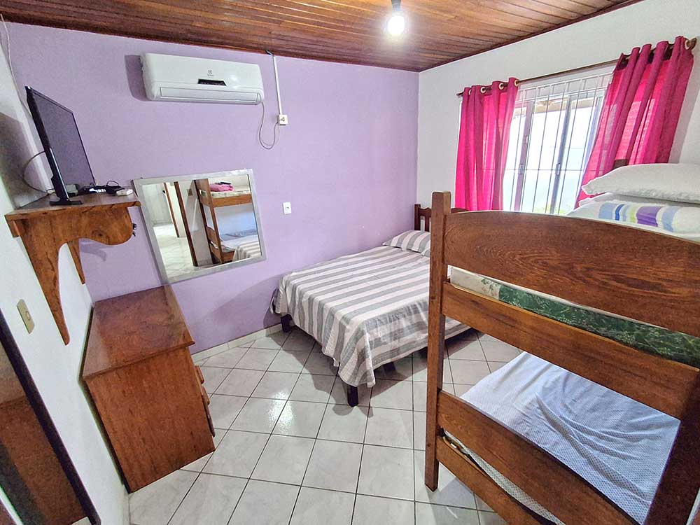 Dormit&oacute;rio 02