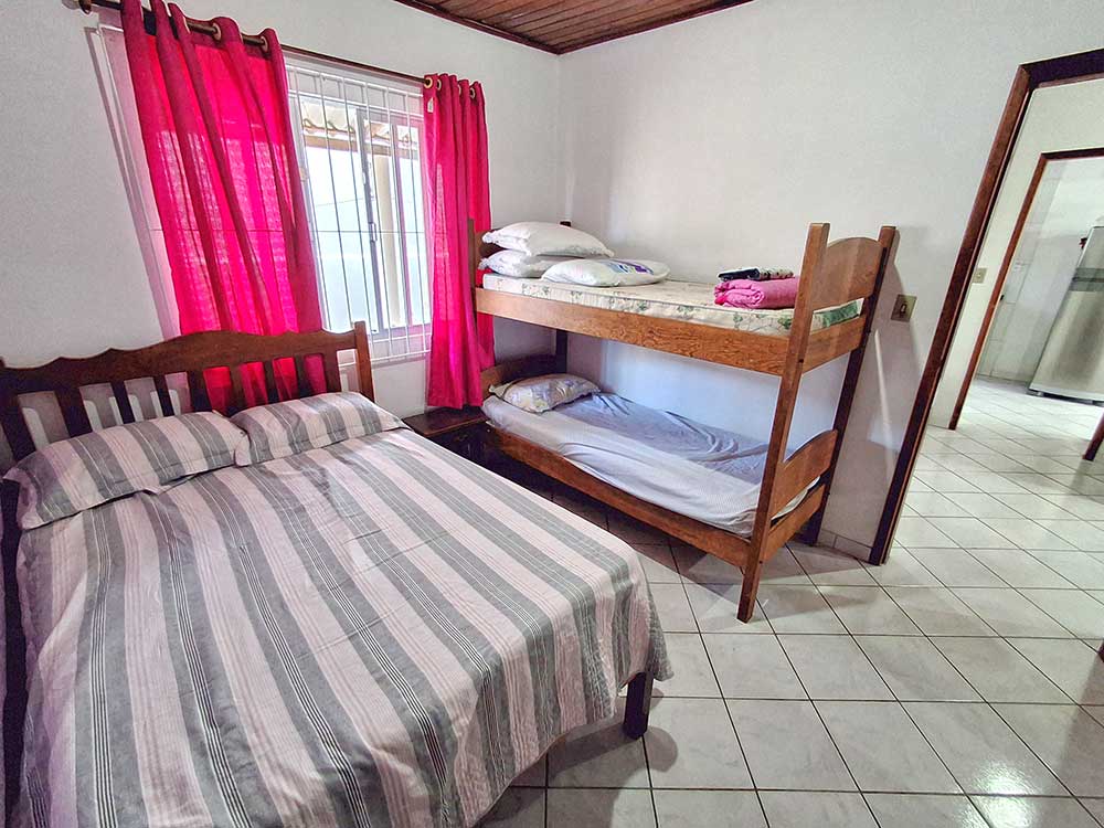 Dormit&oacute;rio 02