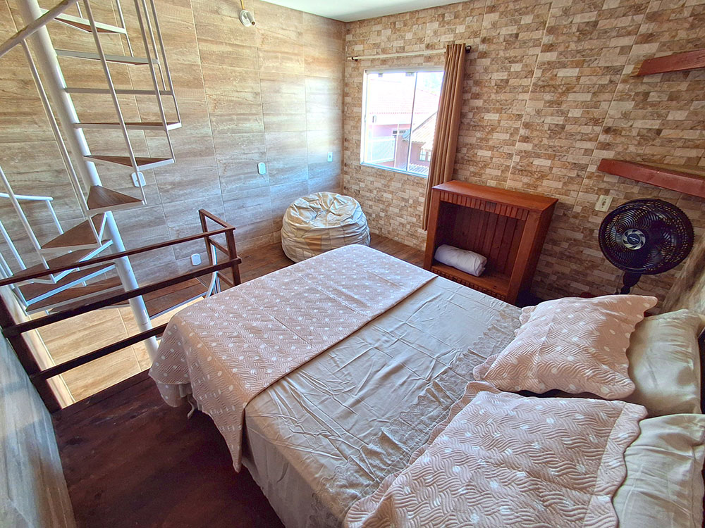 Dormit&oacute;rio 02