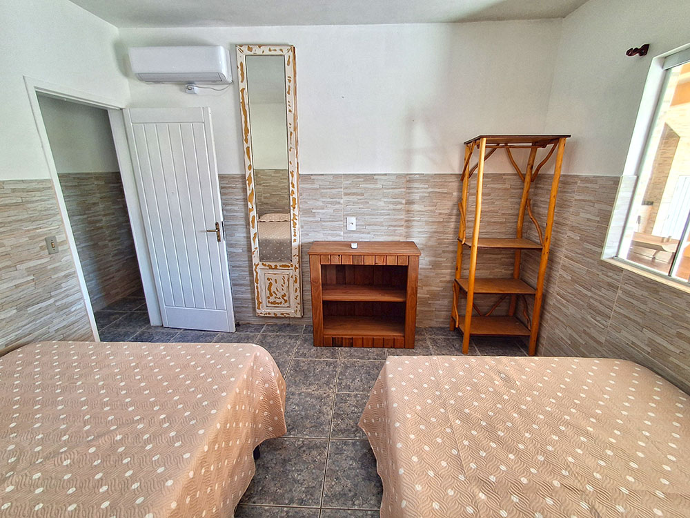 Dormit&oacute;rio 02