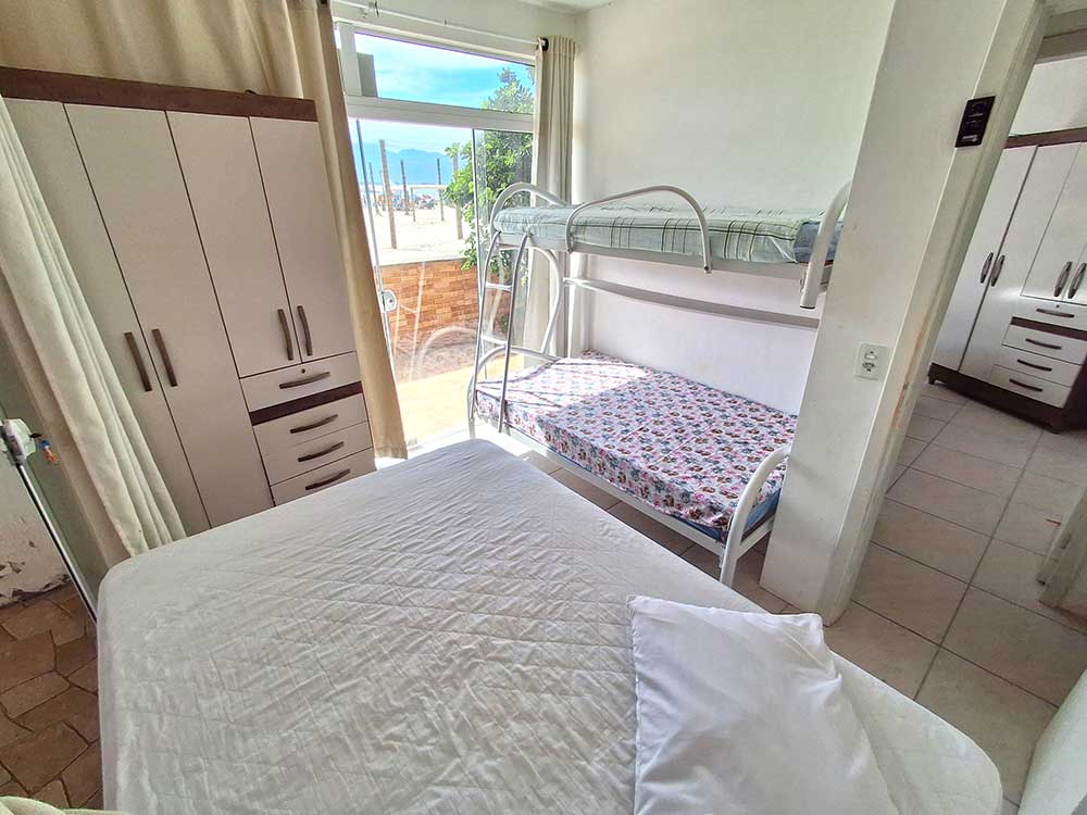 Dormit&oacute;rio 02