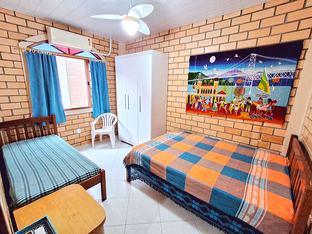 Dormit&oacute;rio 01